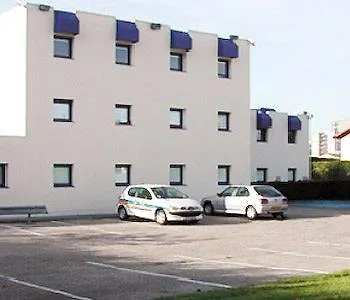 1ere Etape Hotel