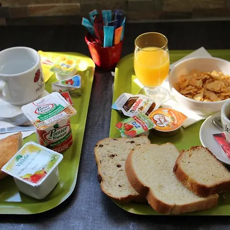 1ere Etape Hotel 2*