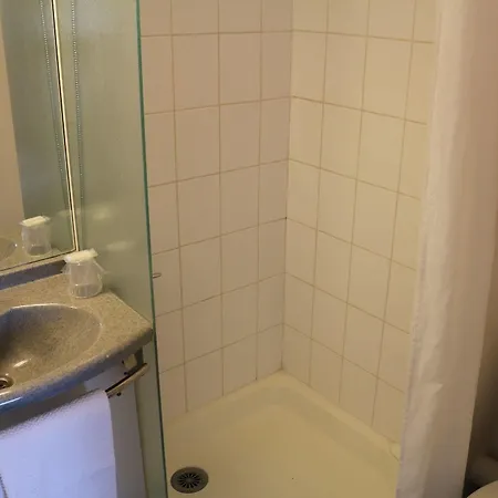 Hotel 1ère Etape 2*